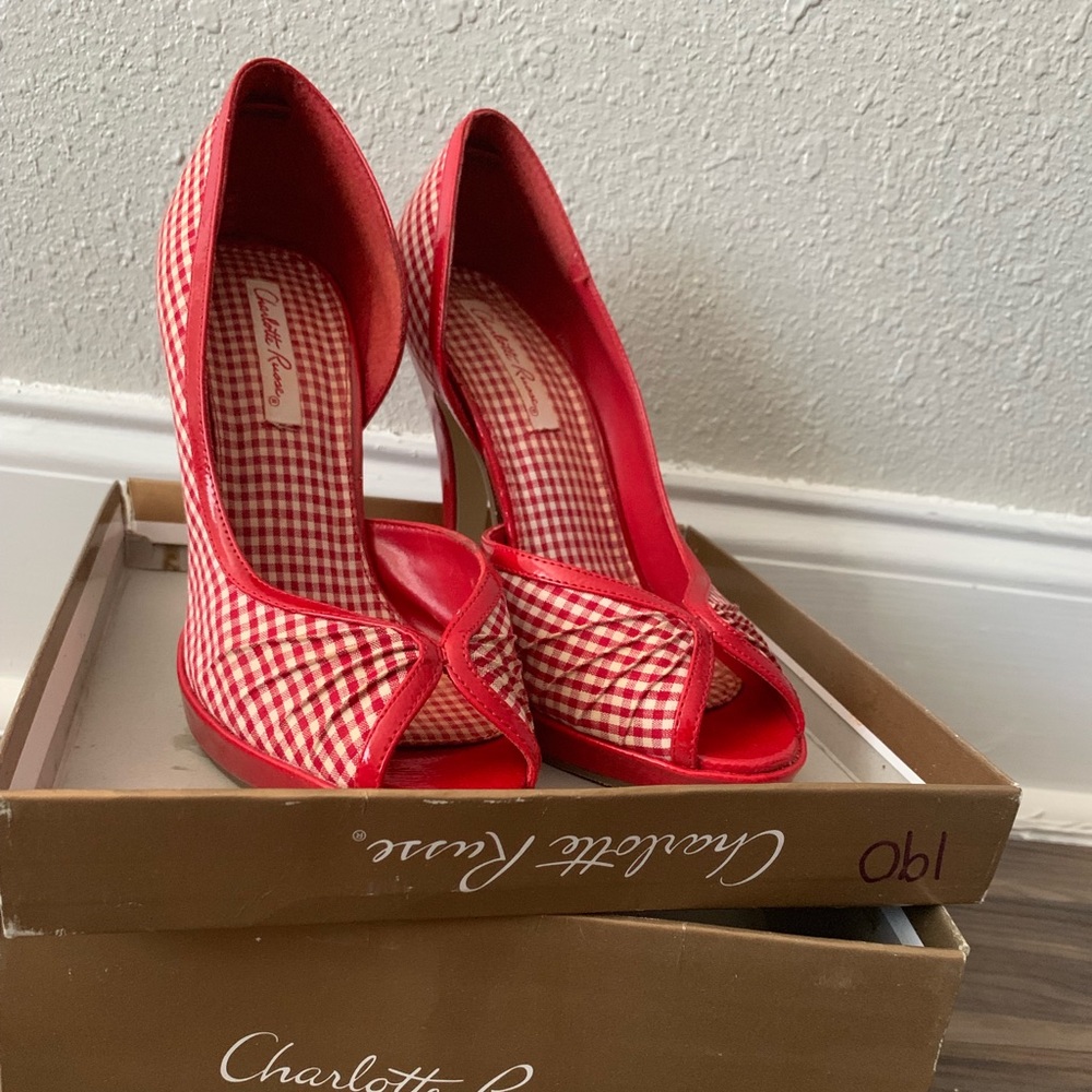 Checkered Fashion Pump